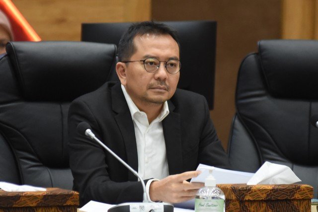 DPR: Marketplace Guru Tidak Menyelesaikan Akar Masalah Tenaga Pendidik