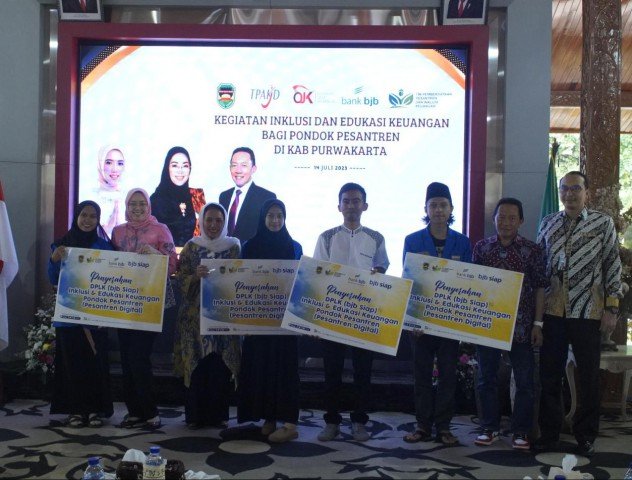 Anggota DPR Gelar Sosialisasi Literasi Keuangan Bersama OJK