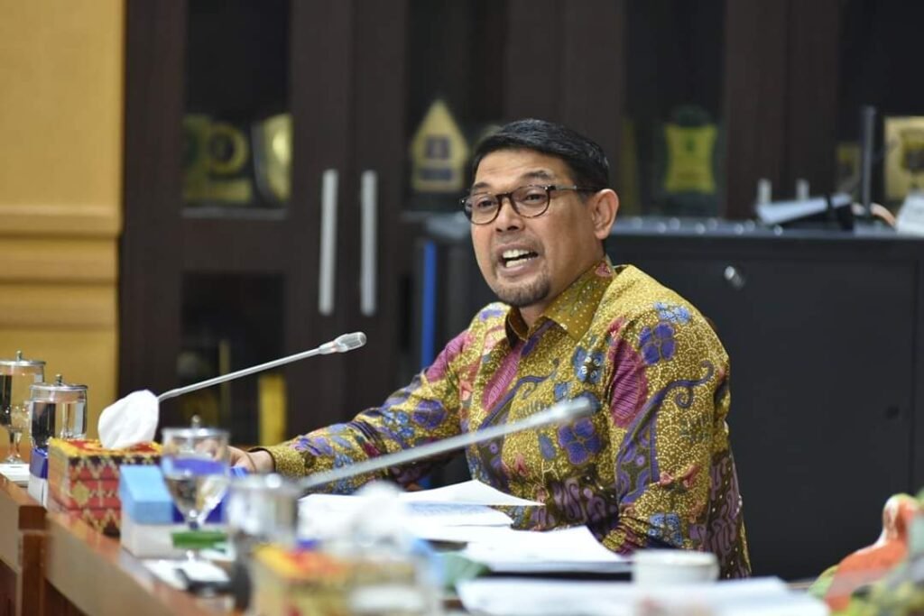 Kenaikan Citra Positif DPR Karena Anggota Dewan Akrab dengan Medsos