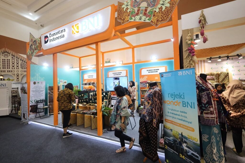 BNI Perkuat Digitalisasi UMKM Batik di Pameran Puspa Nuswantara 2026
